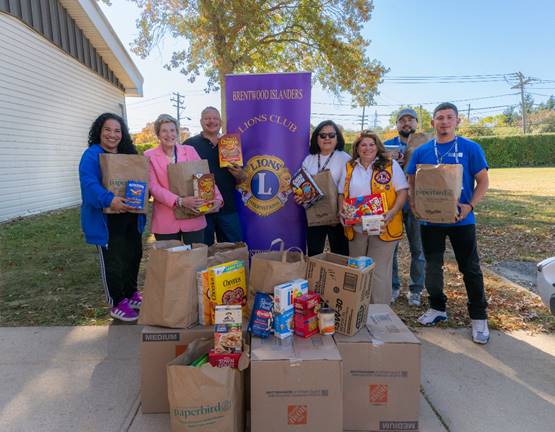 Brentwood Islanders Lions Club Supports the Food Pantry at Suffolk County Community College